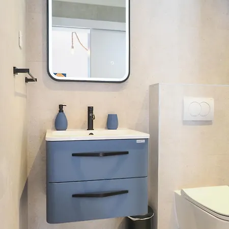 Viskovic Apartment Hvar Town