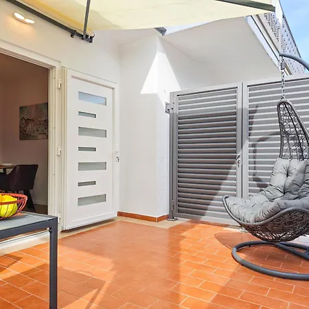 Viskovic * Hvar Town