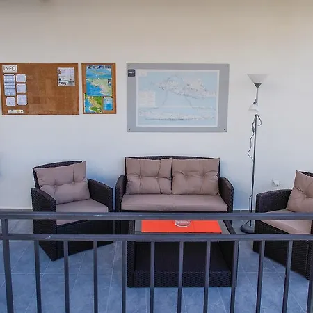 Viskovic Apartment Hvar Town